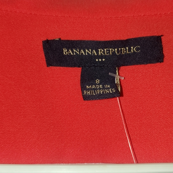 Banana Republic red mid length dress.  Lined with red camisole. Size 8 - Picture 2 of 7